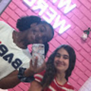 Meet your Posher, Leila